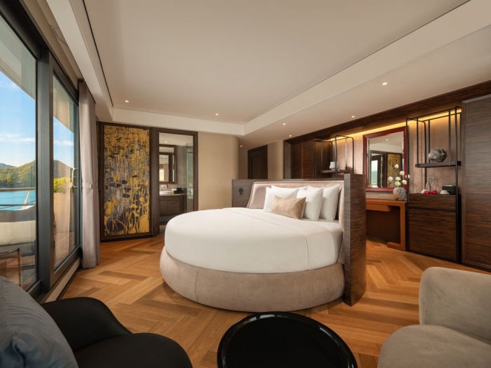 Ocean View Executive Suite - Terrace and Sky Jacuzzi